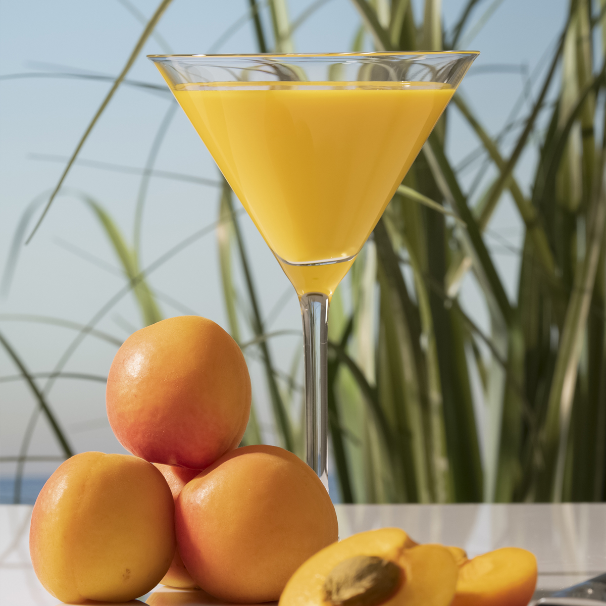 Breskva Martini (Peach Martini)