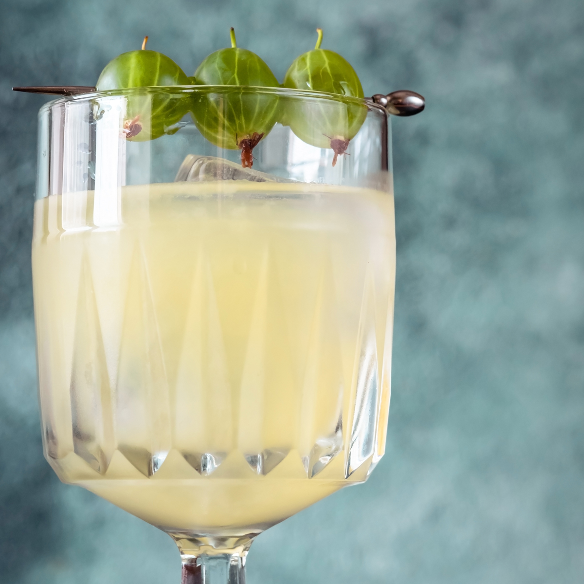 Ogrozd Džin Smash (Gooseberry Gin Smash)